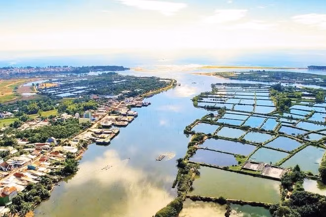Xã Tư Nghĩa có nhiều lợi thế để phát triển thương mại, dịch vụ, đô thị sinh thái và du lịch.