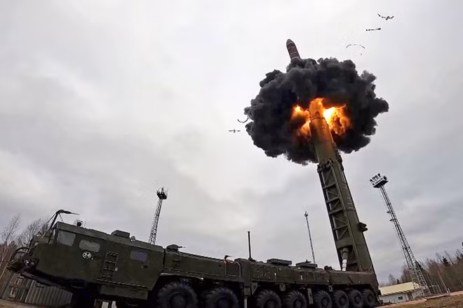 [Video] Nga phô diễn sức mạnh hạt nhân cơ động với tên lửa Yars