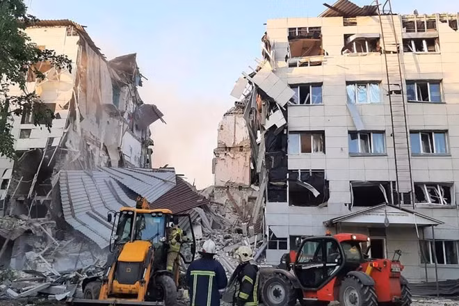 [Video] Nga cáo buộc Ukraine tấn công ký túc xá khiến ít nhất 35 em bị thương