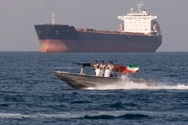 [Video] EU mở rộng trừng phạt Iran liên quan tới Eo biển Hormuz
