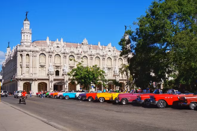 [Video] Cuba tổ chức cuộc thi xe cổ lần đầu tiên