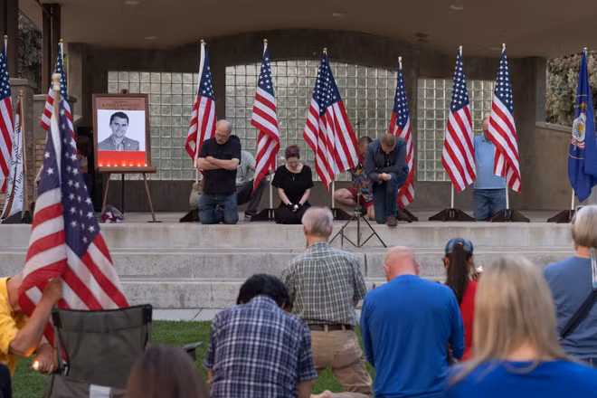 [Video] Mỹ sa thải nhân viên bình luận vụ ám sát Charlie Kirk, tranh cãi về tự do ngôn luận bùng phát