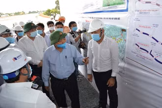 Thủ tướng Nguyễn Xuân Phúc yêu cầu phải bảo đảm tiến độ và chất lượng của dự án.