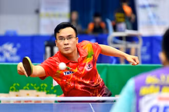 Tay vợt kỳ cựu Trần Huy Bảo (TP Hồ Chí Minh).