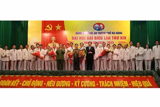 Ban Chấp hành Đảng bộ CATP Đà Nẵng khóa mới ra mắt. 