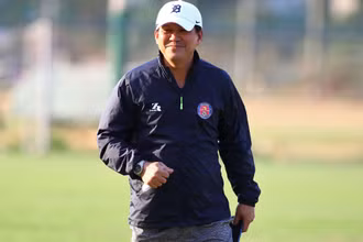 Với mùa giải thành công của Sài Gòn FC, ông Vũ Tiến Thành đã phá vỡ tiền lệ V-League khi trở thành vị HLV trưởng đầu tiên kiêm Chủ tịch của một CLB. 