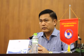 Ủy viên thường trực Ban Chấp hành VFF, ông Trần Anh Tú khẳng định V-League sẽ không kết thúc sớm. (Ảnh: HẢI ĐĂNG)