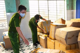 Số khẩu trang không nguồn gốc được phát hiện.