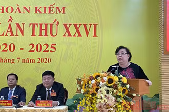 Phó Bí thư Thành ủy, Chủ tịch HĐND TP Hà Nội Nguyễn Thị Bích Ngọc phát biểu chỉ đạo Đại hội.