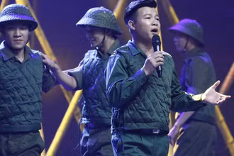 Niềm vui ngày toàn thắng qua chương trình nghệ thuật “Ra khơi”