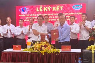 Lễ ký kết hợp tác giữa Viện Hàn lâm Khoa học và Công nghệ Việt Nam và Công ty CP Kỹ thuật Công nghiệp Á Châu.