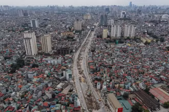 Dự án đường vành đai 2 trên cao đang dần hoàn thiện.