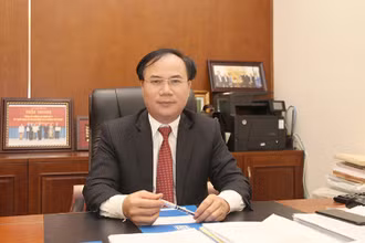 Thứ trưởng Xây dựng Nguyễn Văn Sinh.