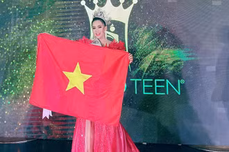 Bella Vũ Huyền Diệu sau khi đăng quang. (Ảnh: Ban tổ chức)