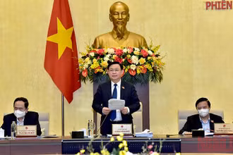 Chủ tịch Quốc hội Vương Đình Huệ phát biểu bế mạc phiên họp. Ảnh: Duy Linh