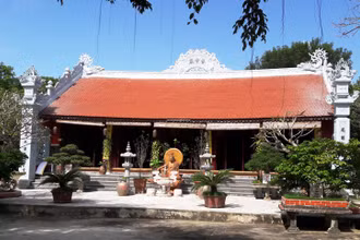Chùa Hương Nghiêm ở xã Thiệu Trung, huyện Thiệu Hóa, tỉnh Thanh Hóa.
