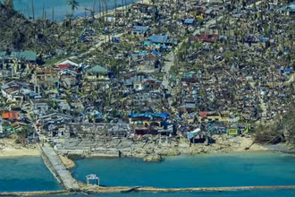 Cảnh tàn phá do bão Rai ở tỉnh Surigao del Norte (Philippines), ngày 17/12/2021. (Ảnh: TTXVN)