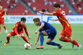 Thái Lan nhân đôi cách biệt sau chưa đầy nửa giờ thi đấu. (Ảnh: Getty).
