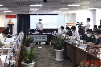 Toàn cảnh buổi họp báo.