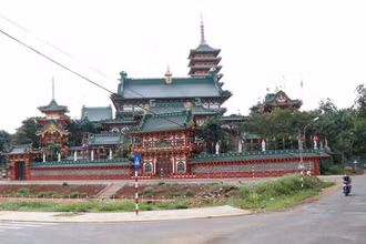 Chùa Minh Thành, thành phố Pleiku, tỉnh Gia Lai, thu hút nhiều du khách tham quan khi đến với phố núi Pleiku. 