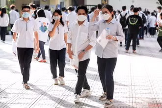 Thí sinh tại Kỳ thi tuyển sinh vào lớp 10 THPT của Hà Nội. (Ảnh: THÀNH ĐẠT)