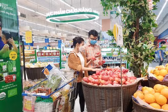 Lựa chọn mua sắm tại một siêu thị Co.opmart.
