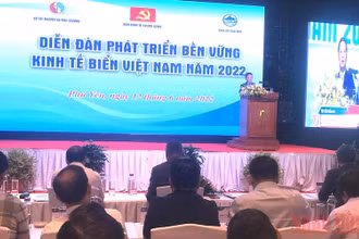 Đồng chí Trần Tuấn Anh, Ủy viên Bộ Chính trị, Trưởng Ban Kinh tế Trung ương phát biểu tại Diễn đàn.
