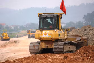 “Bão giá” vật liệu cản trở thi công cao tốc bắc-nam