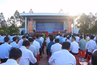 Quang cảnh buổi mít-tinh.