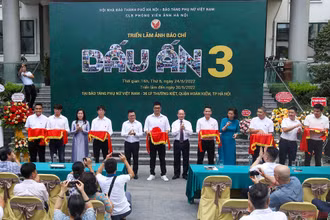 Lễ khai mạc triển lãm ảnh báo chí "Dấu ấn 3"