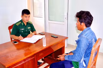 Nghi phạm Lý Phol bị bắt giữ để điều tra hành vi giết người.