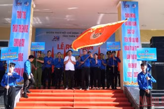Phát lệnh ra quân Chiến dịch Thanh niên tình nguyện hè 2022.