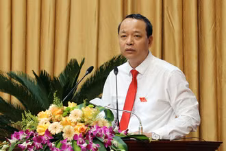 Phó Bí thư Thường trực Tỉnh ủy, Chủ tịch HĐND tỉnh Bắc Ninh Nguyễn Quốc Chung phát biểu tại kỳ họp.