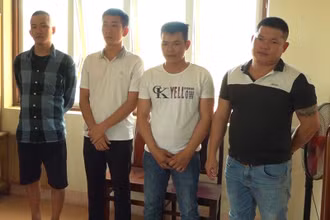 Các đối tượng đánh bạc qua mạng bị Công an Quảng Bình khởi tố.
