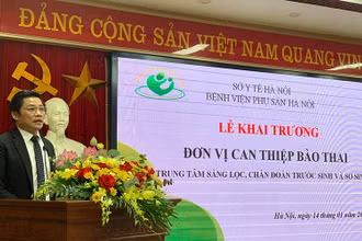 PGS, TS Nguyễn Duy Ánh phát biểu tại lễ khai trương.