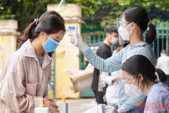 Các đơn vị liên quan xây dựng, chuẩn bị tốt phương án để từng bước đưa học sinh Nam Định trở lại trường sau Tết Nguyên đán.