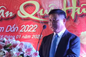 Đại sứ Nguyễn Huy Tăng phát biểu tại liên hoan mừng Xuân 2022. (Ảnh: Nguyễn Hiệp)