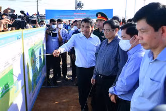 Thủ tướng kiểm tra dự án Sân bay quốc tế Long Thành ngày 6/2. (Ảnh: Bộ Giao thông vận tải cung cấp)
