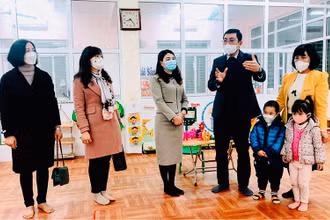 Lãnh đạo Sở Giáo dục và Đào tạo Hải Phòng kiểm tra công tác phòng, chống Covid-19 và đón trẻ trở lại trường học trực tiếp.