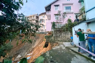 Hiện trường sự cố sạt lở khu vực đầu đường Khe Sanh, phường 10, TP Đà Lạt.