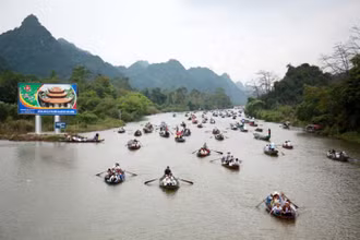 Từ ngày 16/2, du khách sẽ được trẩy hội chùa Hương.
