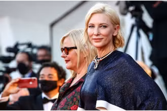 Trưởng Ban giám khảo Cate Blanchett tại buổi khai mạc. Ảnh: Variety.
