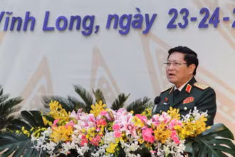 Đại tướng Ngô Xuân Lịch phát biểu chỉ đạo Đại hội Đảng bộ tỉnh Vĩnh Long ngày 24-9. 