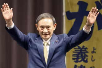Ông Yoshihide Suga. (Ảnh: Kyodo News)