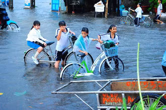 Mưa âm ỉ, Cà Mau bì bõm trong nước