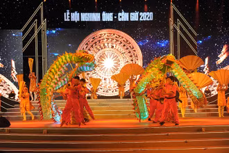 Chương trình nghệ thuật trong buổi lễ khai mạc.