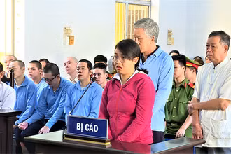 Các bị cáo tại phiên tòa.