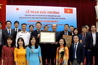 Trao giải thưởng Công nghệ sáng tạo cho dự án xây dựng cơ sở hạ tầng Cảng cửa ngõ quốc tế Hải Phòng (Cảng Lạch Huyện).