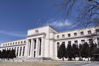 Trụ sở Cục Dự trữ liên bang Mỹ (Fed) tại Washington, D.C. (Ảnh: AFP/TTXVN)