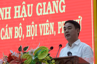 Bí thư Tỉnh ủy Hậu Giang Nghiêm Xuân Thành phát biểu tại buổi đối thoại.